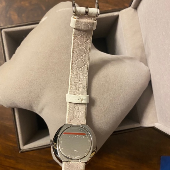Gucci Watch - Picture 7 of 8